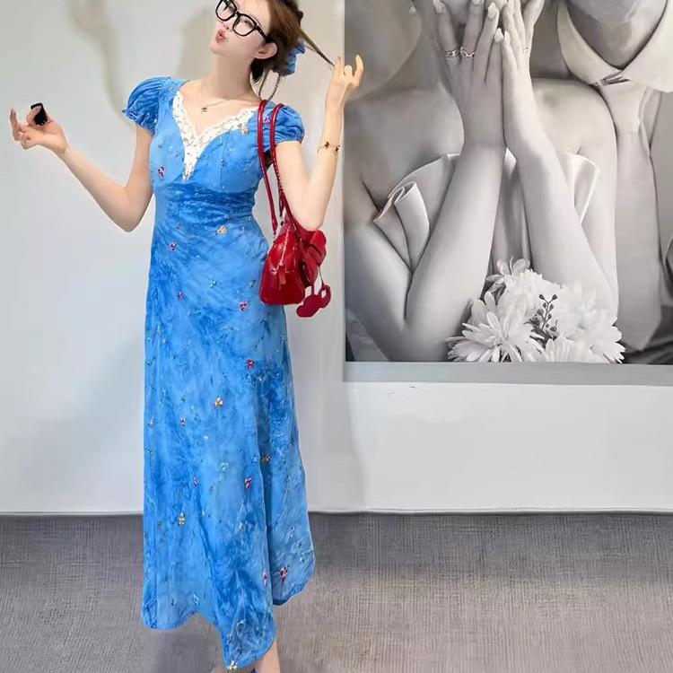 French beautiful temperament waist short-sleeved dress women's summer new v-neck fungus edge coffee break long skirt
