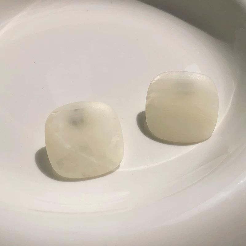 

New sweet simple smudge colored square earrings yellow resin stud earrings women s retro silver needle ear jewelry білий