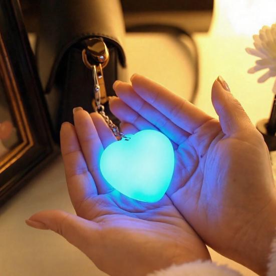 Dokunmatik ve Hareket Sensörlü Kalp Şeklinde Çanta Lambası USB Şarjlı Otomatik LED Işıklı Mini El Feneri Çantalar Cüzdanlar Anahtarlıklar Kompakt Kalp Tasarımı