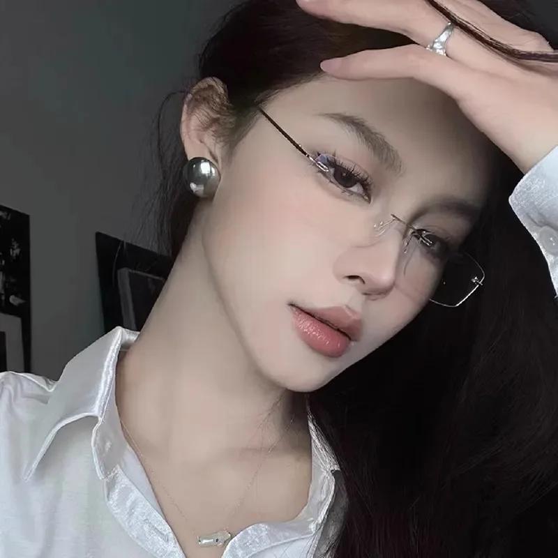 Popular Frameless Elegant Women'S Myopia Glasses Ultra Light Neutral Gold Wire Luxury Small Frame Anti Blue Light Glasses