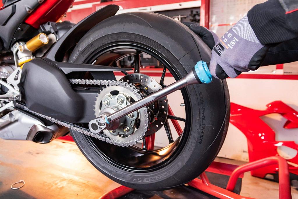 HAZET Momentový klíč Momentový klíč Čtvercový mm 32 zubů Úhel 519 mm Přepínací ráčna Snadné použití pro automobily a jízdní kola Japonský dovoz Výstup 12.5