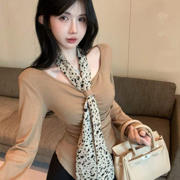 Elegant Leopard Print Waist-Cinching Long-Sleeve Pleated Top with Ribbon Detail Small хаки