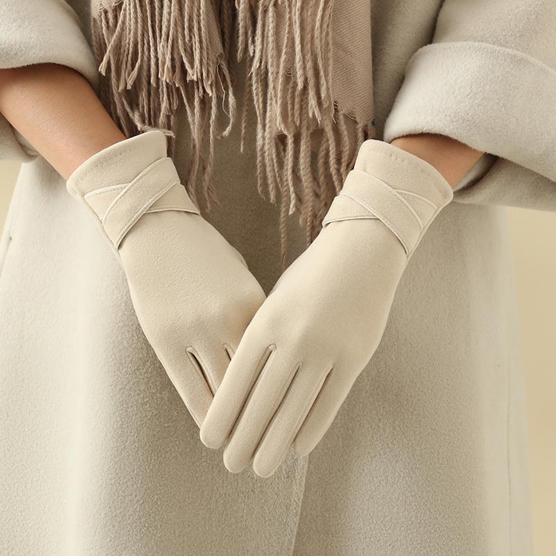 A Pair of Warm Gloves with Velvet To Prevent Cold, Suitable for Girls' Winter Windproof Cycling and Driving