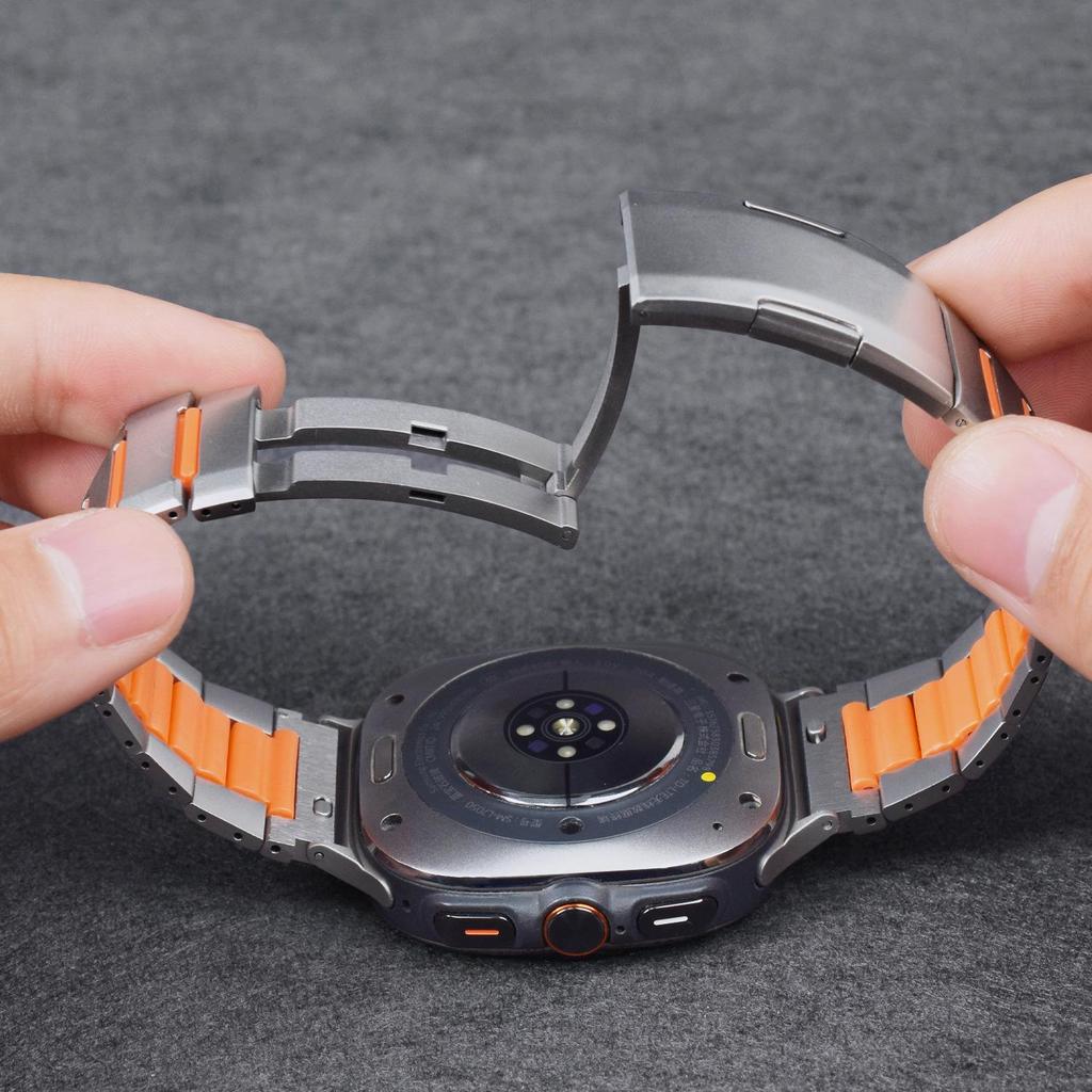 Compatible Two-Color Rubber Folding Buckle Wristband for Samsung Galaxy Watch 8