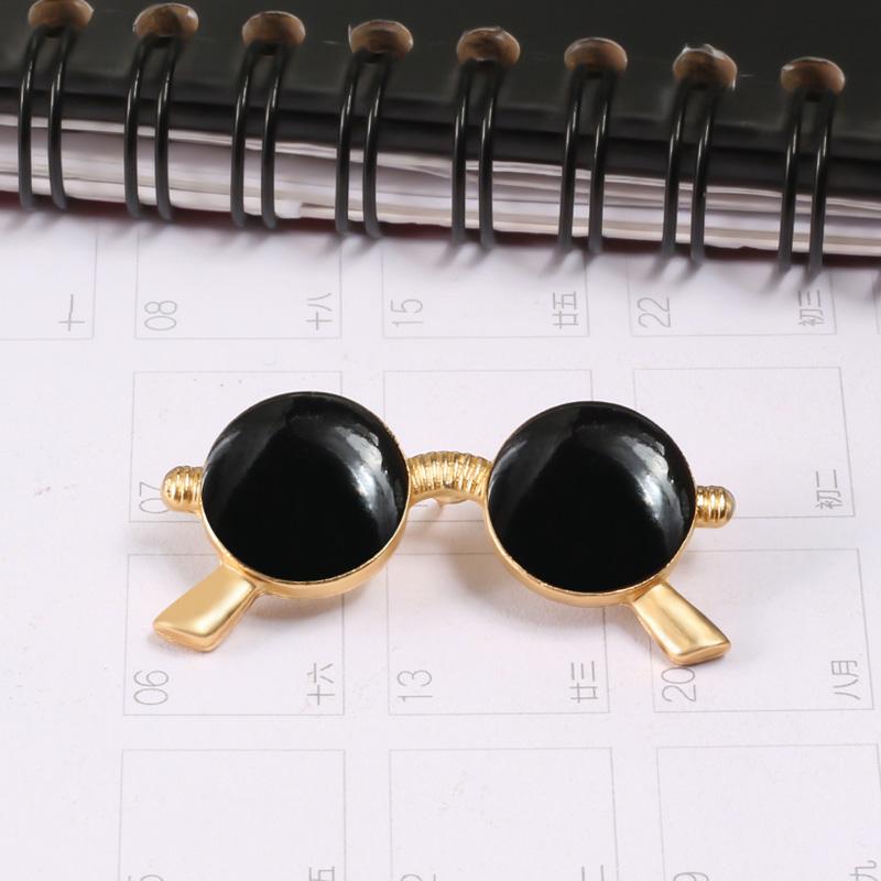 Oldschool Vintage Sunglasses Brooches Trinkets Unisex Enamel Pins Cartoon Small Glasses Badge Suit Shirt Metal Jewelry Drop Oil