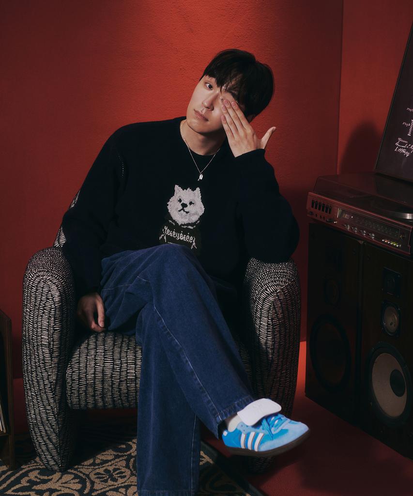 YESEYESEE Wid X Y.E.S Dog Graphic Knit Pullover Navy