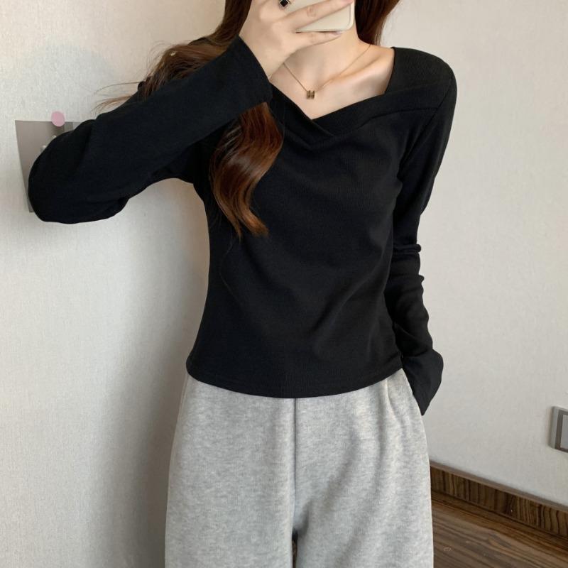 V-neck Long Sleeved T-shirt Slim Fit with Fleece Top
