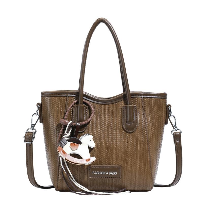 Premium sense niche contrasting color bag women's 2025 new trendy fashion shoulder handbag versatile messenger bucket bag