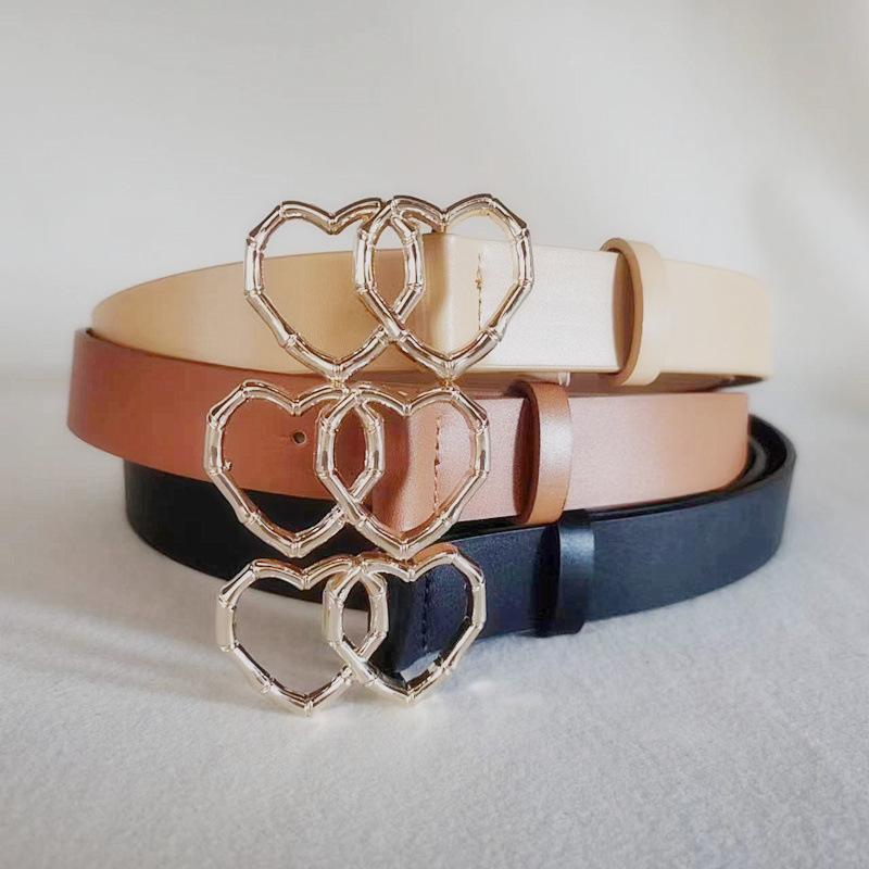 New Korean-style Fashionable and Versatile Women's Belt, A Casual Heart-shaped Belt with A Versatile Decorative Heart Buckle