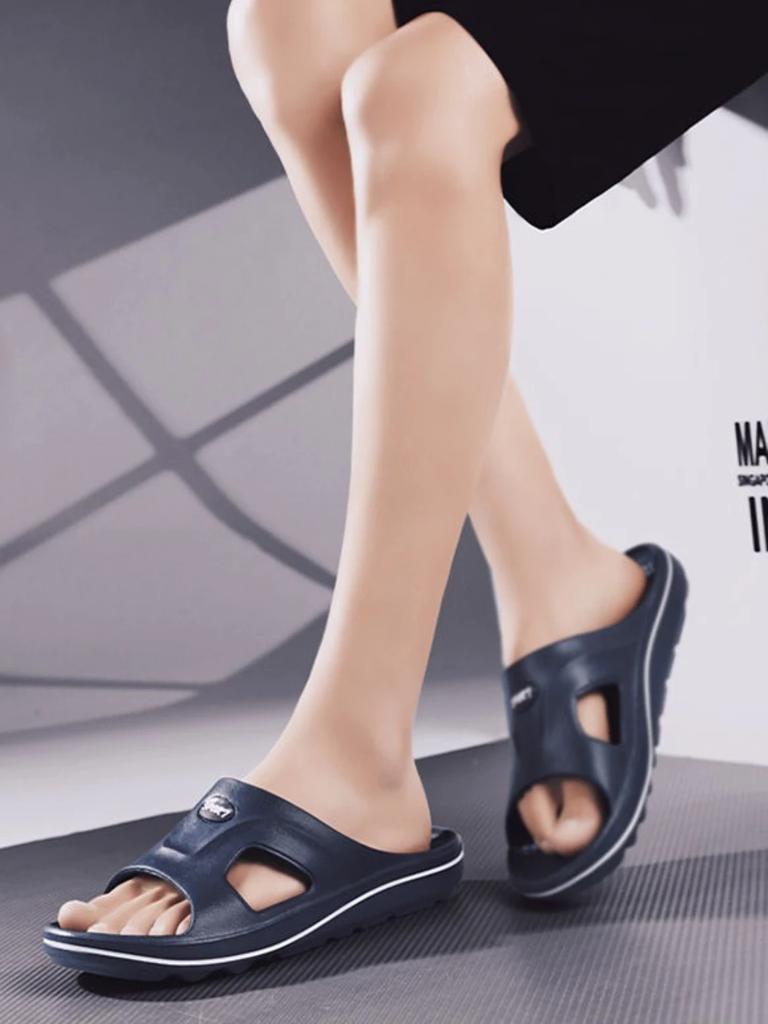 Fashion Bathroom Slippers for Men Shiatsu Platform House Shoes Walk Around Home Indoor Elegant Cheap Liquidation Fun Eva Pvc Sandals Man