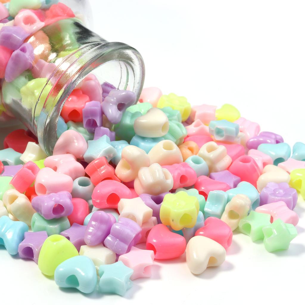 200Pcs Acrylic Beads Candy Color Love Flower Star Butterfly Loose Bead for Jewelry Supplies DIY Bracelet Keychain Decoration