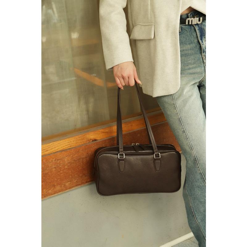 

Винтажная сумка через подмышку Сумка для боулинга Сумка-тоут Оригинальная сумка Niche Head Layer из коровьей кожи для женщин Высококачественная кожа 33*18*10CM