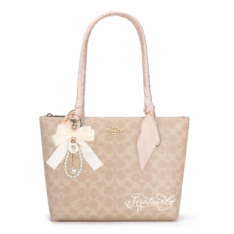 

COACH shoulder bag [Customized bag] Fiona 24 slow-engraved classic presbyopia print Korean spring and summer versatile Butterfly Pearl Gift Bag Style бежевий