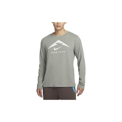 Warme Kleidung – Pullover & Langarmshirts