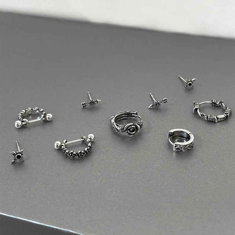 Niche High-end Multi-ear Hole Ear Buckle Women's Retro Rose Flower Design Commuter Back-to-school Ambience Fashion Daily Jewelry