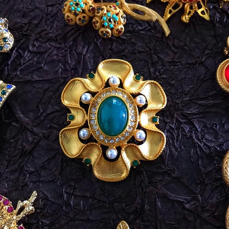 Vintage Antique-Style Gemstone Brooch for Men and Women - Party Dress Accessory
