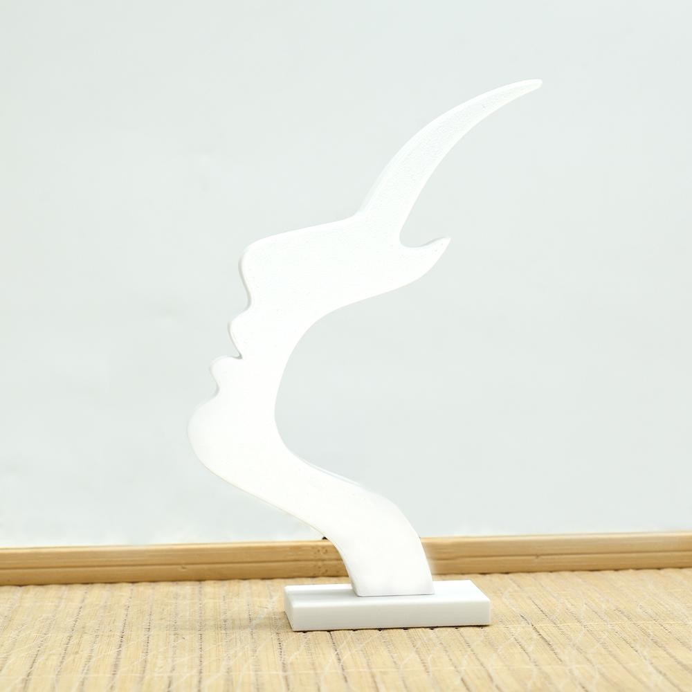 

1pcs Unique Curved Eyeglass Holder Stand Secure & Artistic Storage Solution Elevate Desk or Nightstand Decor Practical Minimalis
