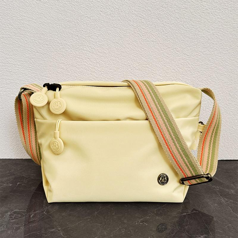 Ultra-light Nyl Crossbody Bag for Women Adjustable Wide Strap Lightweight Women s Bag Zipper Closure Stylish Messenger Bag бежевый