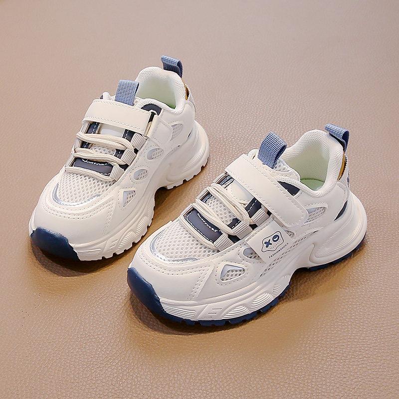 Boys' spring collection of athletic shoes: children's chunky sneakers, soft-soled running shoes for older kids, fashionable and casual shoes for boys