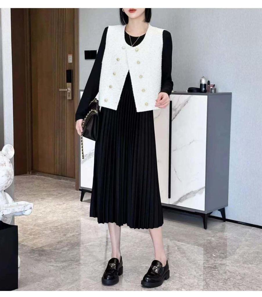 Women's Elegant Mid-Length Black Dress - 2025 Autumn New Style, Slimming Pleated Skirt, Long Sleeve Versatile Design