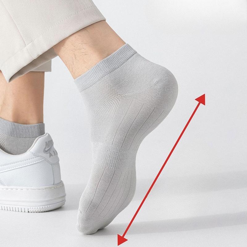 Plus-size Men's Short Socks, Mesh Cotton Socks, Summer Thin 10A Antibacterial, Deodorizing, Sweat-absorbing, Size 45 Mid-calf Socks
