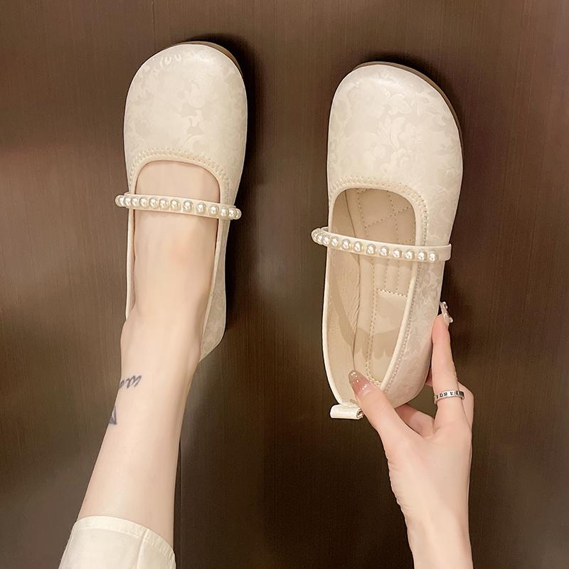 Lovely Flats Female Summer Daily Leather Slip on Round Toe Classic Shoes for Women Solid String Bead Platform Flats Plus Size 43 бежевый