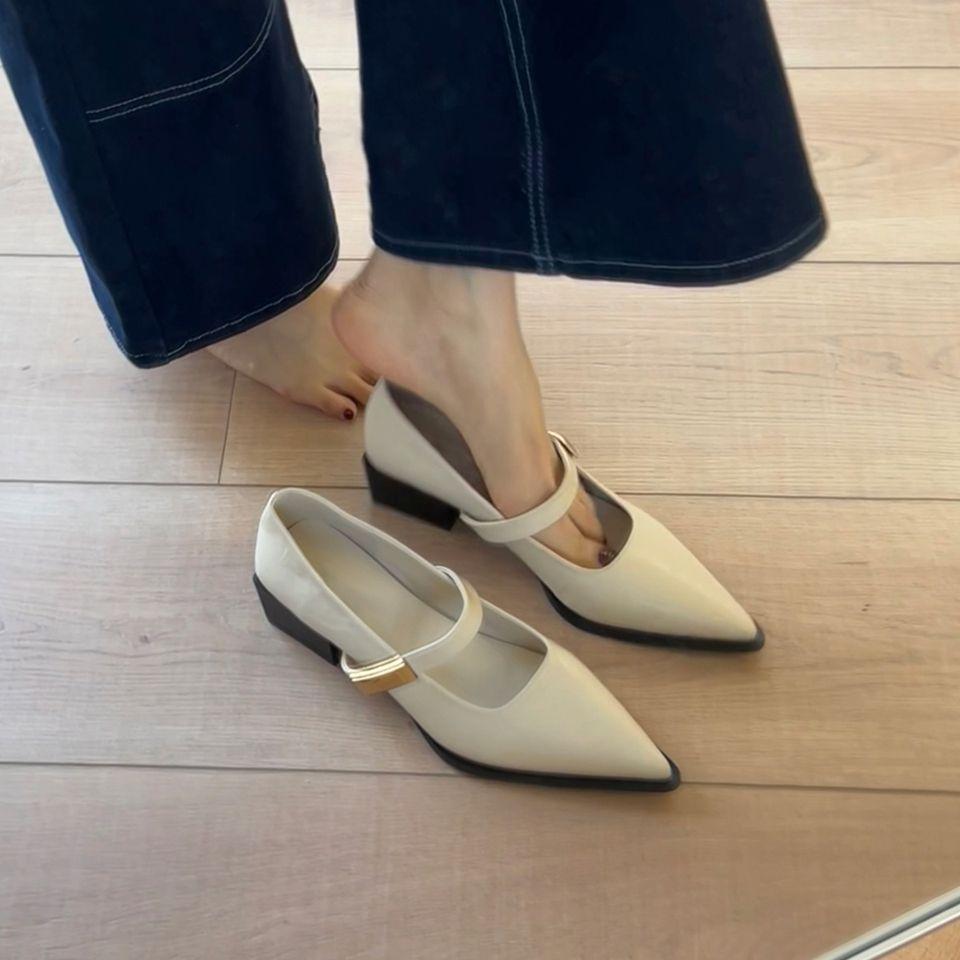 Französische spitz zulaufende Temperament-Mary-Jane-Schuhe mit dickem Absatz mit einem Wort, absolut vielseitige Pendler-Grünlicht-Mund-Einzelschuhe, Damen