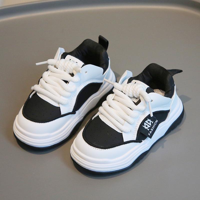 Children's little white shoes 2025 spring and autumn new boys' sports shoes Korean version of girls' casual board shoes soft-soled baby shoes