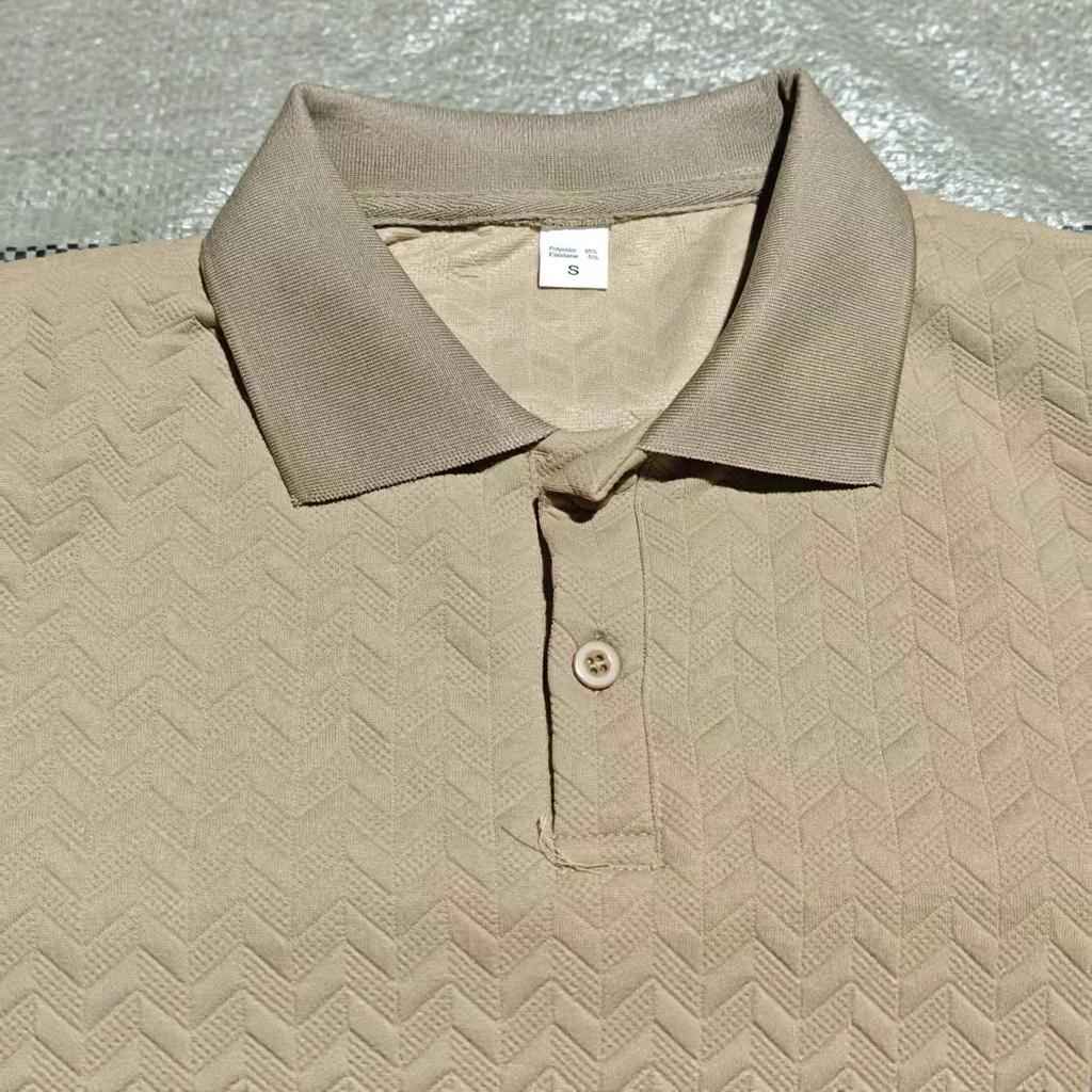 Men's plain-coloured polo shirt with a turn-down collar, front buttons and short sleeves – a casual, everyday T-shirt