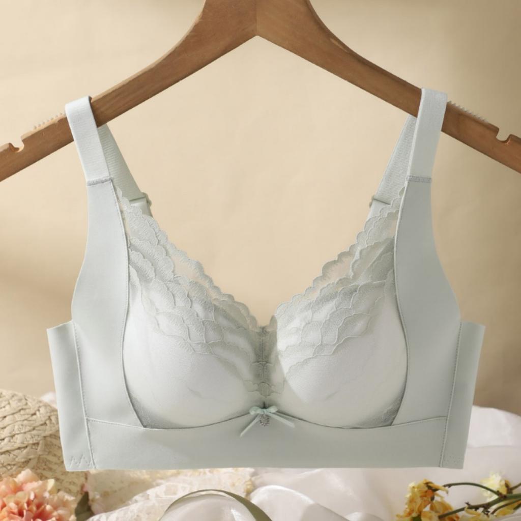 Ladies Summer Lace Gather Together To Show A Large Adjustment of The Pair of Milk To Prevent Sagging Underwear