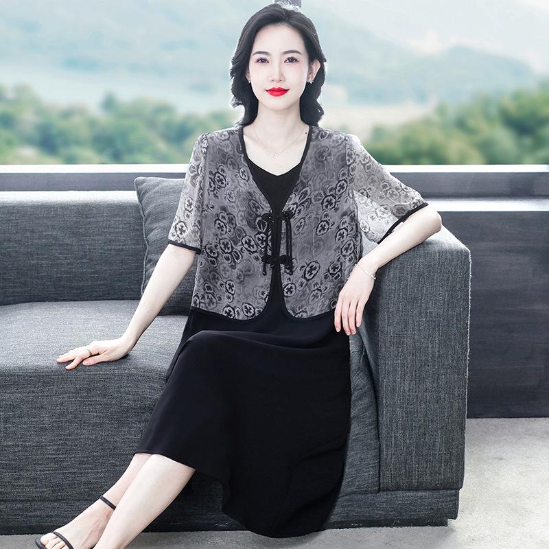 

Летний ретро шифоновый костюм-двойка 2025: Большой размер, свободный и стройнящий крой для полных мам 6XL for 220-240 jin чёрный