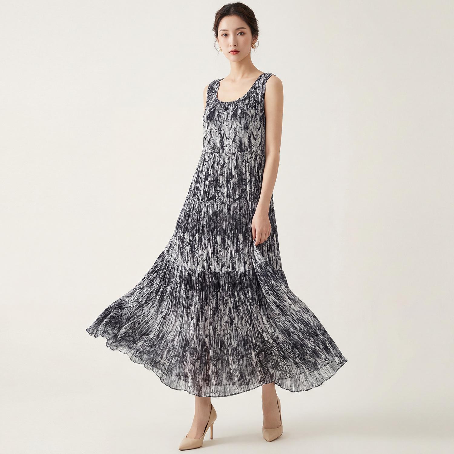 

Nanyou High-End Women s 2026 Summer Pleated A-Line Dress - Stylish, Loose, Slimming Design One Size