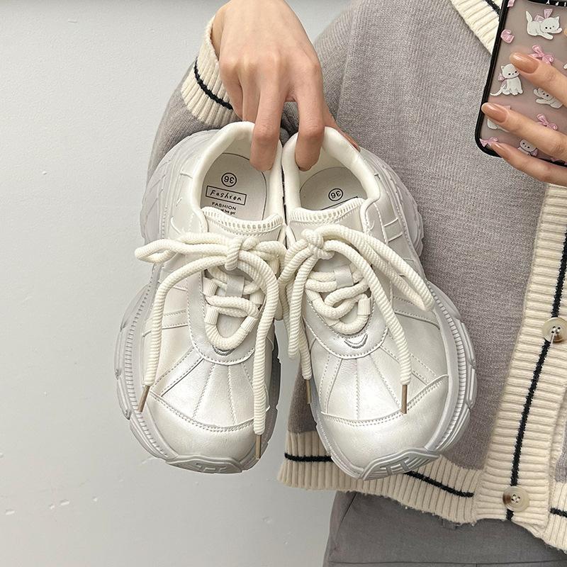 Small silver platform dad shoes for women's 2025 spring new height-increasing versatile casual sports shoes, light trendy shoes