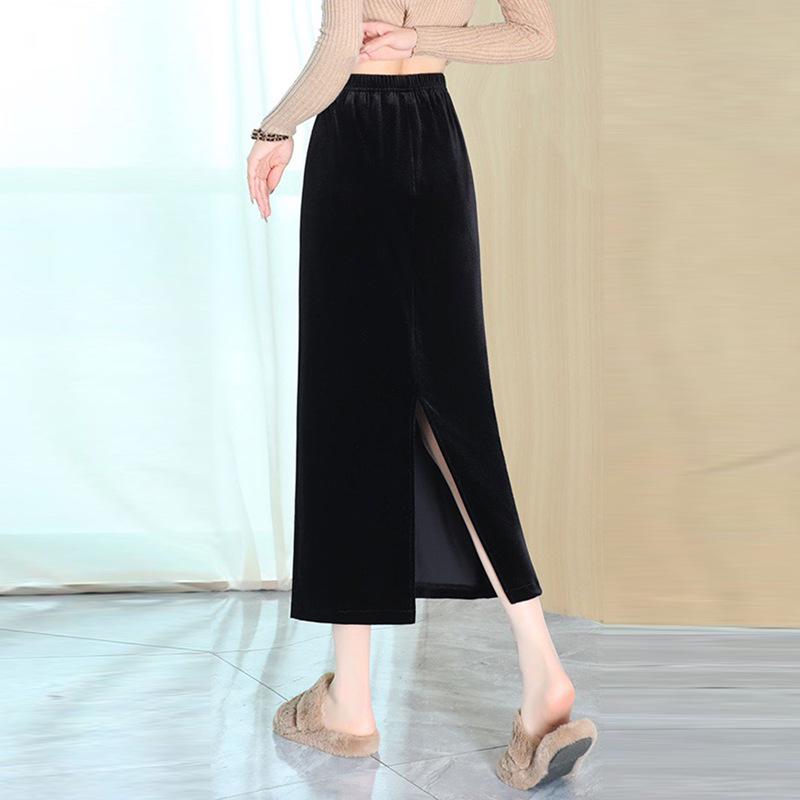 Golden Velvet Slit Pencil Skirt - Women's Spring/Autumn 2026 Collection