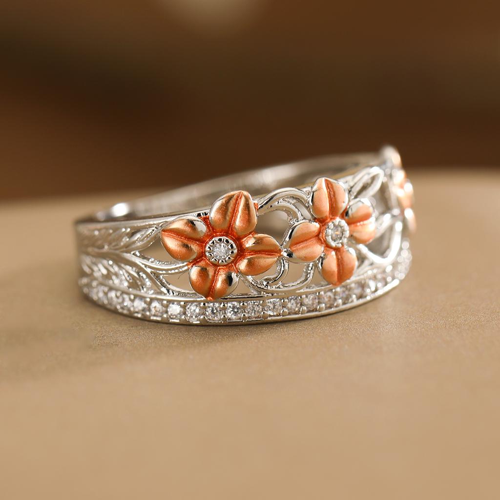 Luxury Two-tone Hollow Flower Synthetic Gemstone Ring Copper Material Women Jewelry Ring For Banquet