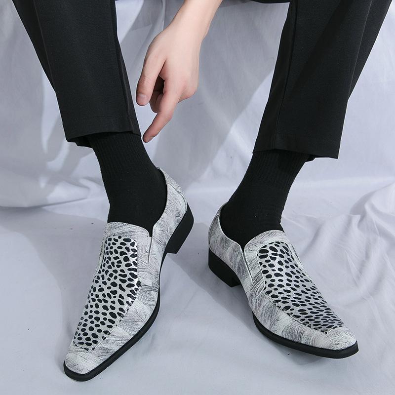 

Amazon men s business casual small leather shoes men s foreign trade British style leopard print pointed leather shoes a pair 2025 38