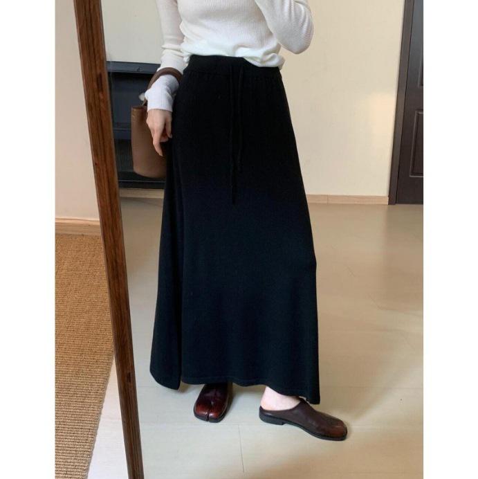 

Plus Size High Waist A-Line Knitted Midi Skirt for Women - Slimming Elastic Waist, Early Spring 2025 Large