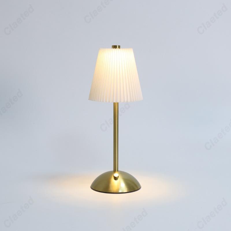 Kreativer LED-Faltenstoff-Lampenschirm Schlafzimmer Nachttischlampe USB-Lademodell Touch-Nachttisch Wohnzimmer Kleine Tischlampe