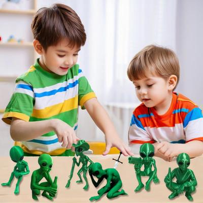 3D Printed Alien Figurine Toy Realistic Articulated Alien Model Stress-relief Fidget Figurine Dynamic Pose Alien Model