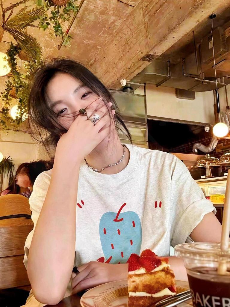 Plus Size Women's Apple Print Short Sleeve T-shirt - 2025 Summer Trendy Loose Fit