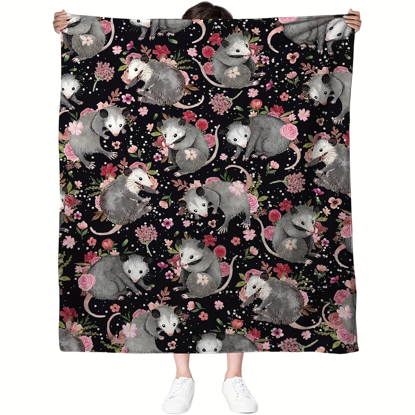 Cozy Opossum Floral Blanket - Soft Flannel Throw with Cute Possum Design, Gift for Women, All-Season Comfort 75X95CM