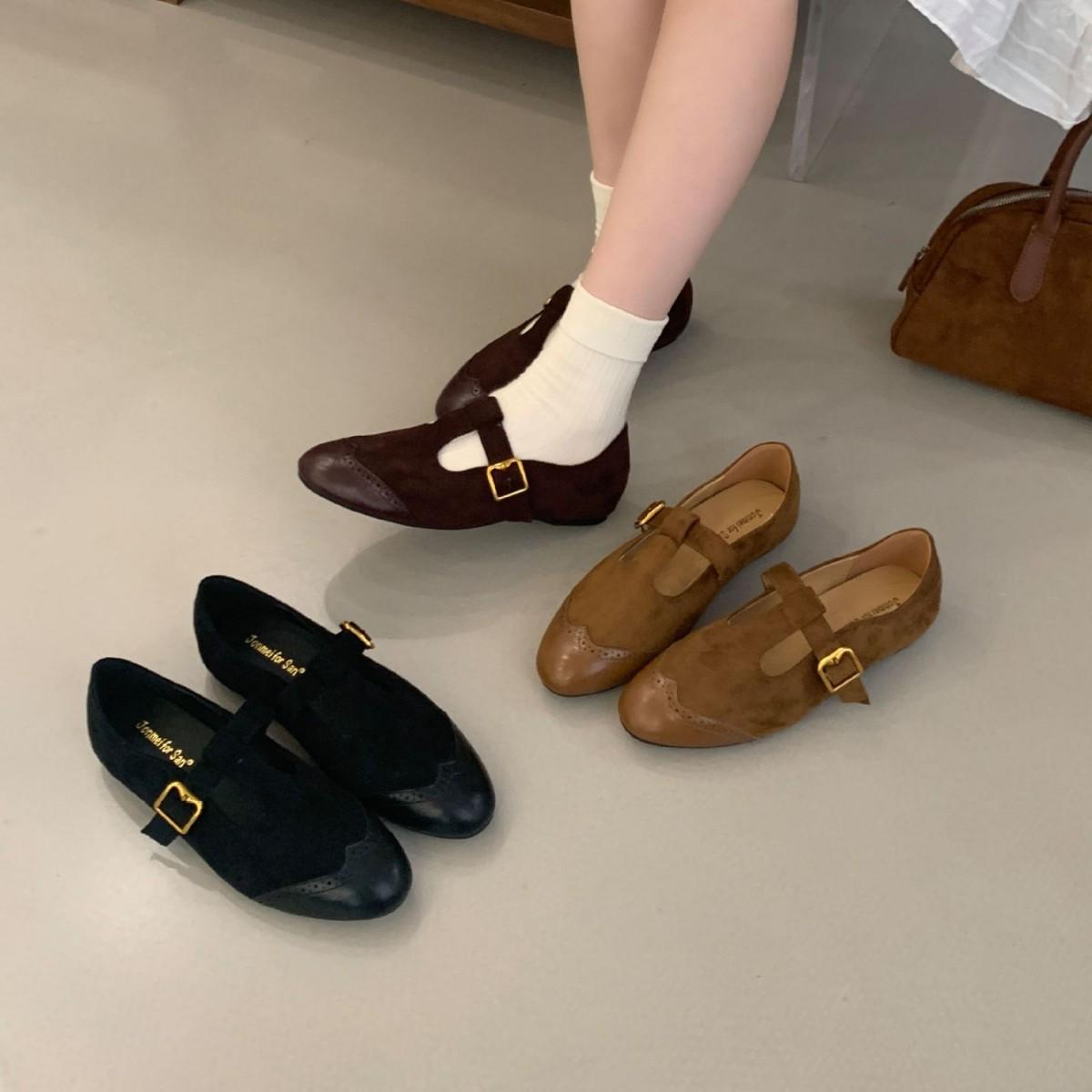 

2025 winter new round head woven soft sole small leather shoes thick low heel foot cover versatile college style women s single shoes 39 коричневий