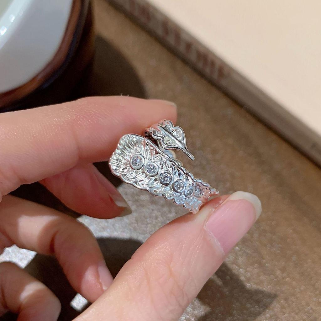 Schicker Koreanischer Federring für Damen - Vielseitig, Stapelbar, Offenes Design für Modischen Zeigefinger-Schmuck