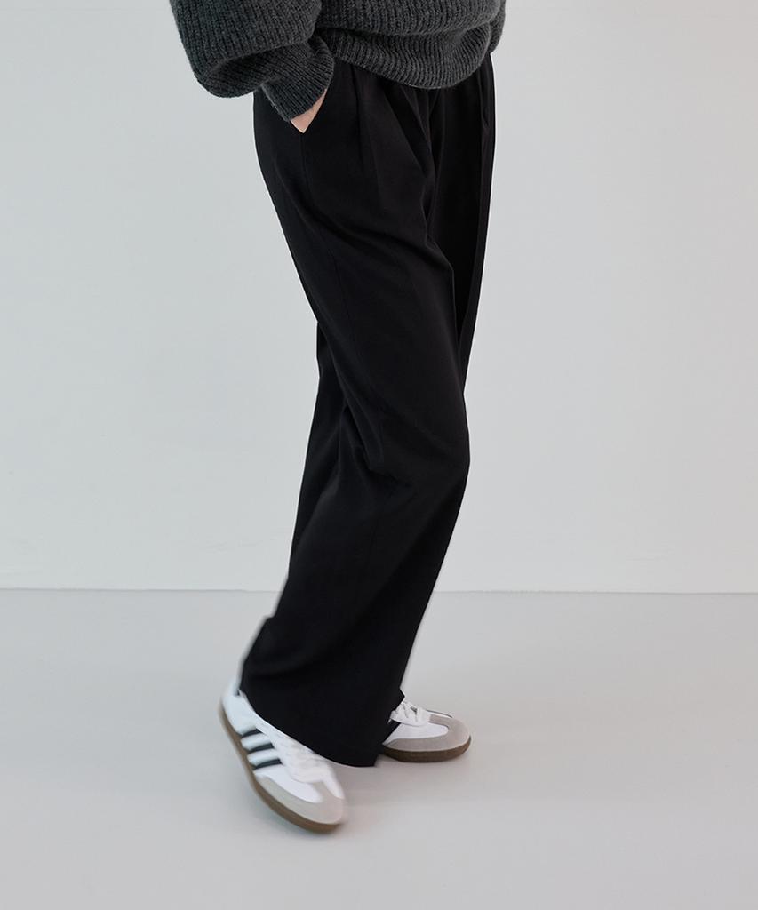 KNOWING Simple Slacks (Black)