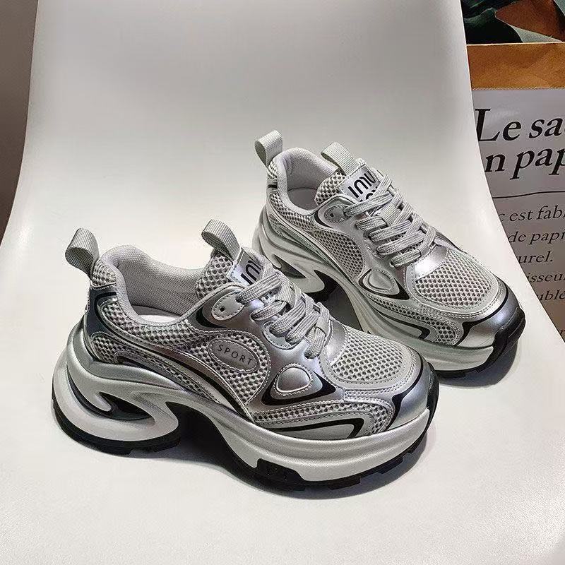 Niche retro Forrest Gump shoes spring new casual sports platform small height increase dad shoes