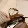 IELGY Texture Trendy Fashion Retro Messenger Bag All-Match Simple Saddle Bag