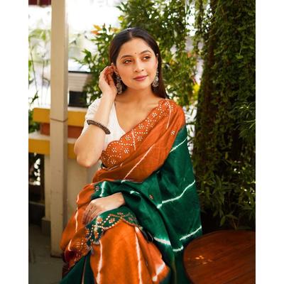 Stylish Unick Weeding Wear and Party Wear Saree for Women ,Blouse (Need To Be Stitched As Per Size And Fit)