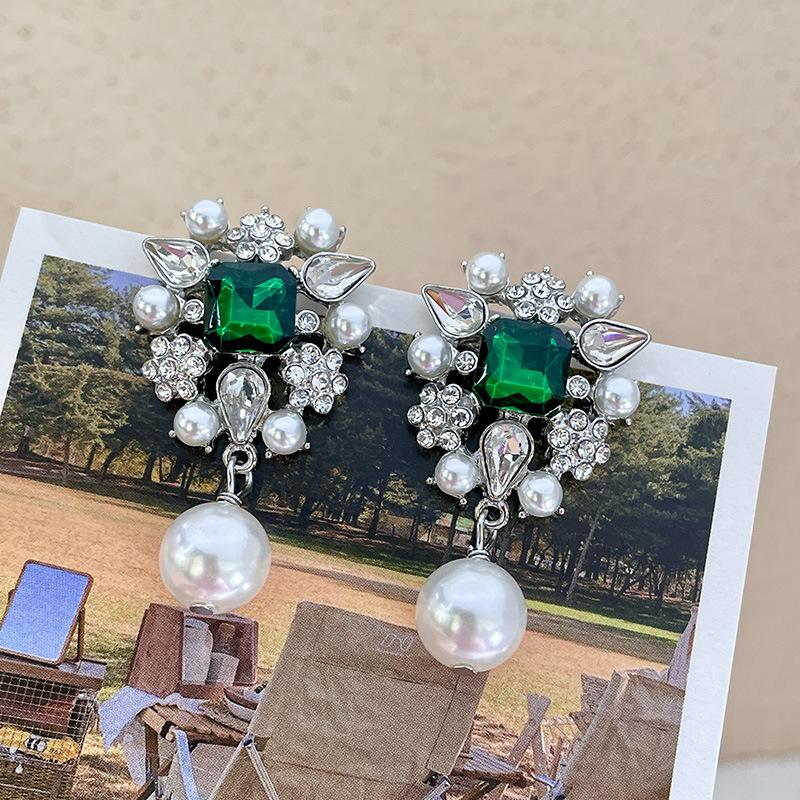 Classic Middle Women Girls Enamel Flower Earrings Ear Clip Vintage Elegant Lady High-end Party Banquet Accessories Jewelry