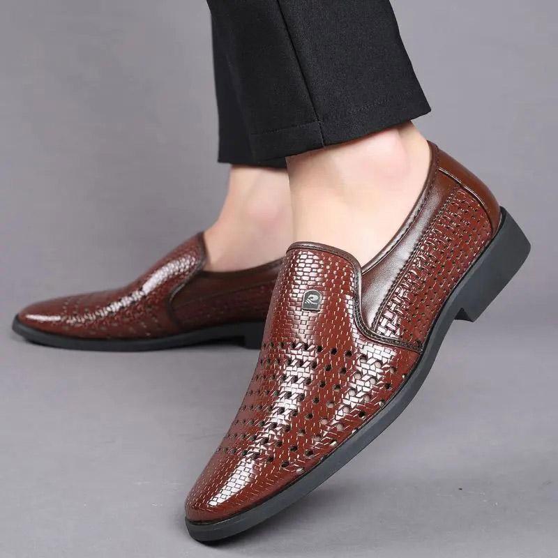 Men's Leather Shoes Summer Casual Soft Bottom Breathable Business Sandals Hollow Hole Leather Shoes Dress Shoes Dad Shoes Husband Shoes