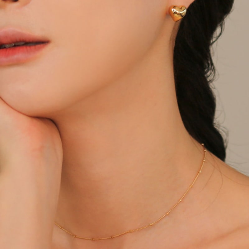 JUDY AND PAUL Muse Plump Heart Earrings